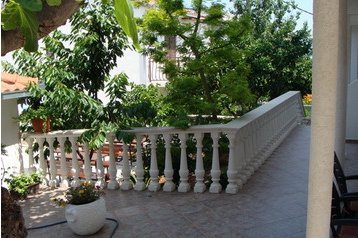 Pension de famille Arbanija 3